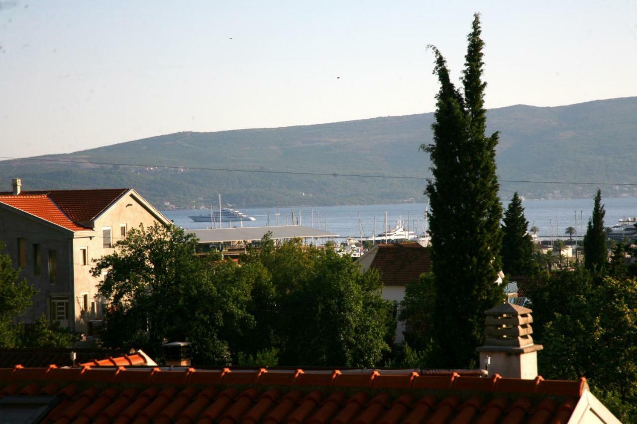 Apartments Mira Tivat Exterior foto