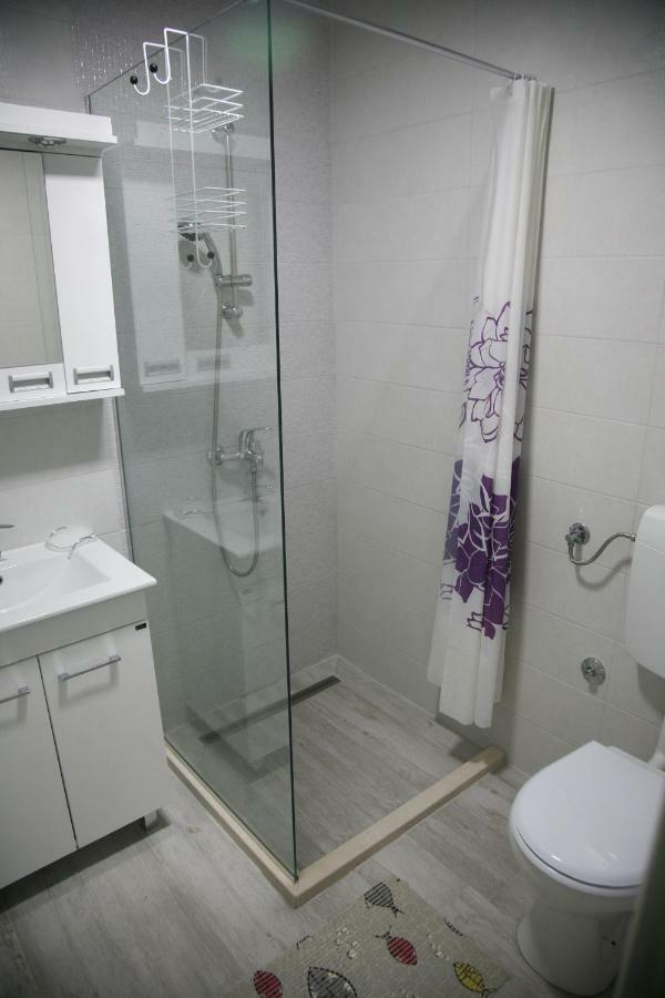 Apartments Mira Tivat Exterior foto