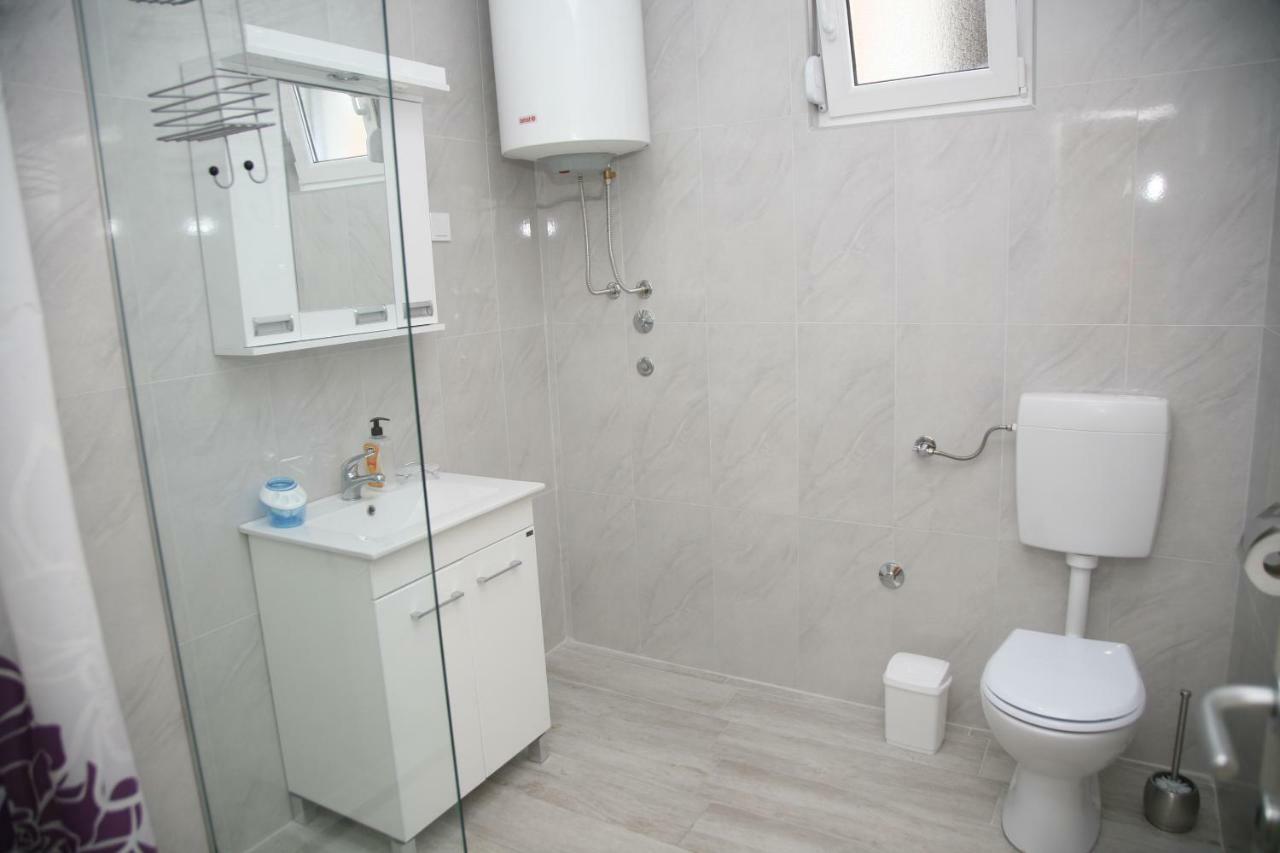 Apartments Mira Tivat Exterior foto